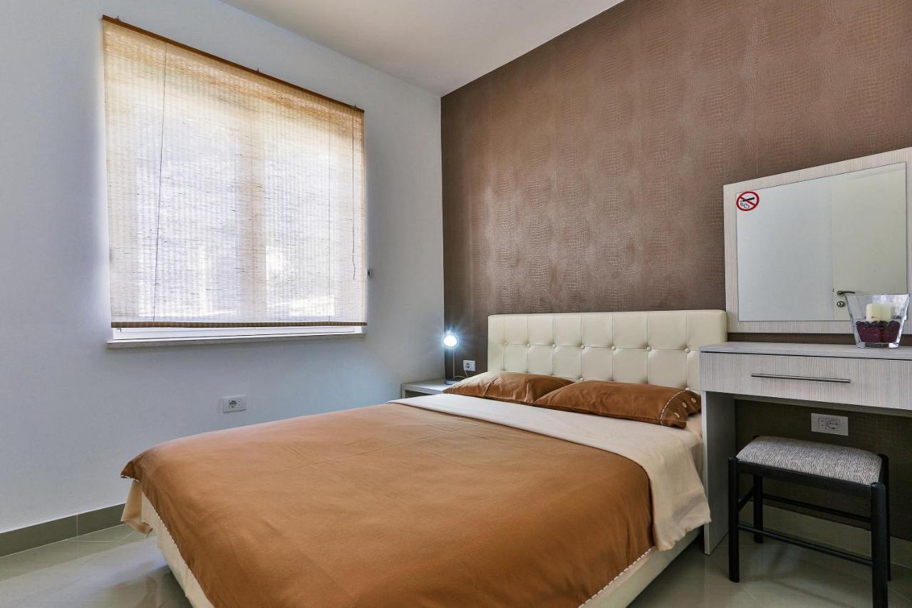Appartamento Zelen Lux Sutomore Esterno foto